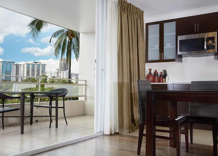 Regency On Beachwalk Waikiki By Outrigger