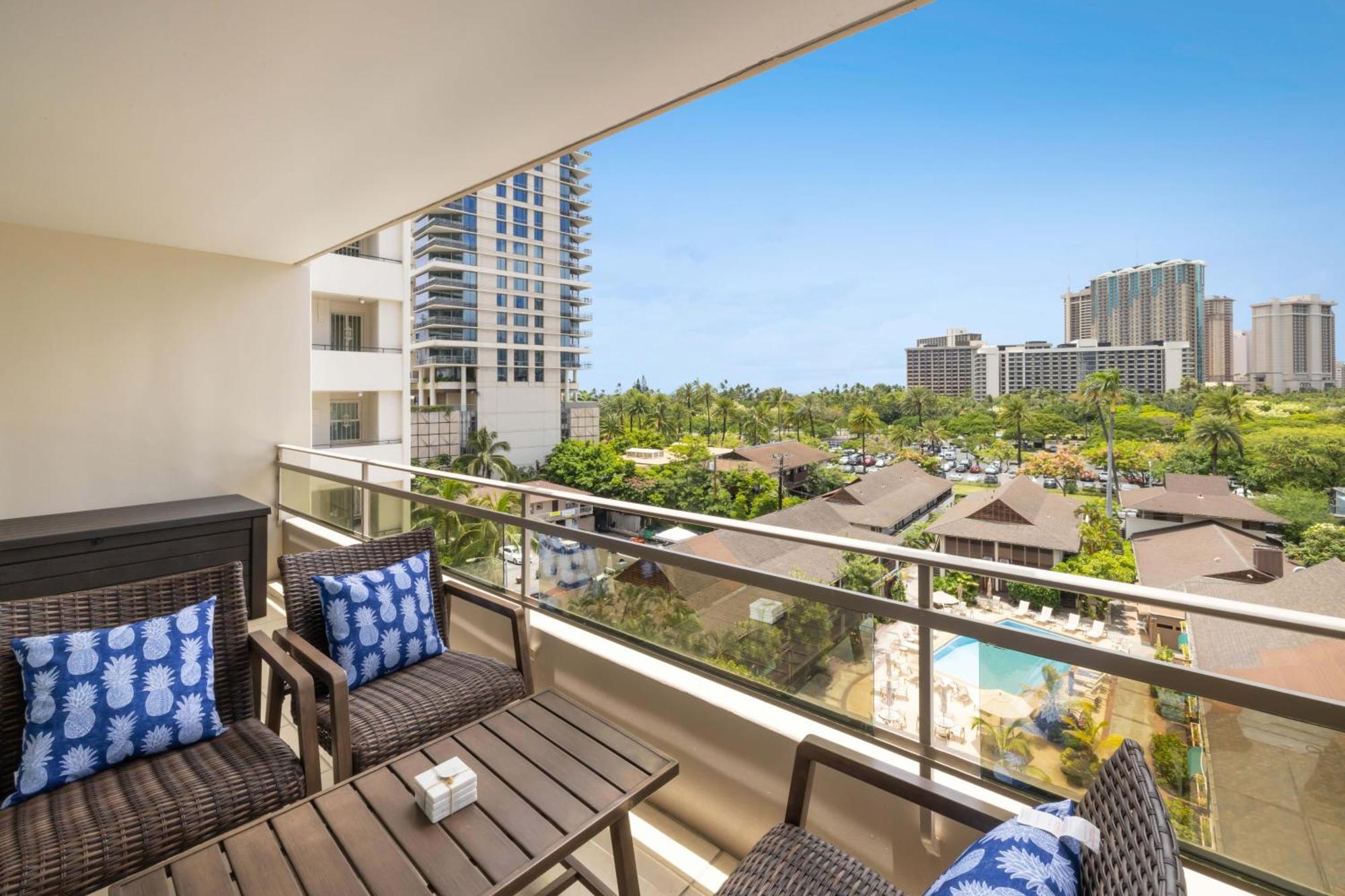 Regency On Beachwalk Waikiki By Outrigger Honolulu